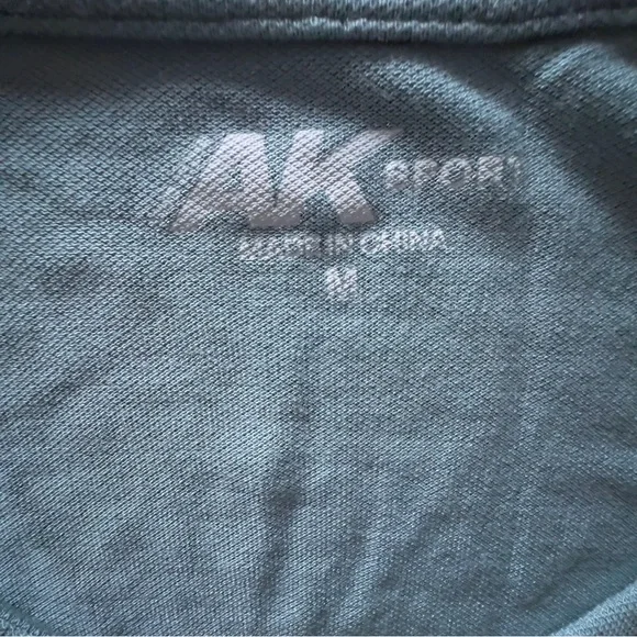 AK Sport envelope blouse size M NWOT - Picture 3 of 4